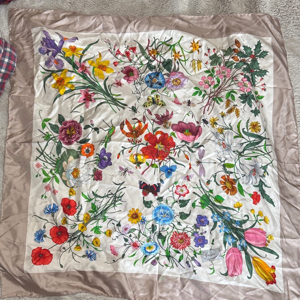 Gucci Floral Silk Scarf - Multicolor